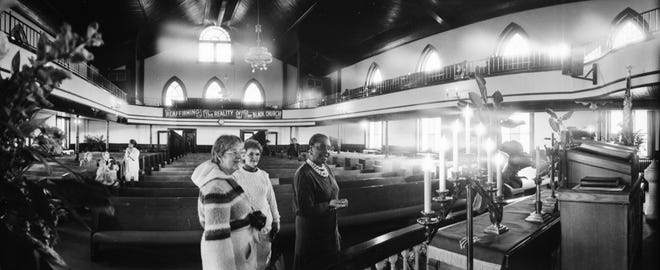 Candlelight tour at Evans Metropolitan AME Zion Church in Fayetteville on Nov. 19, 1989.