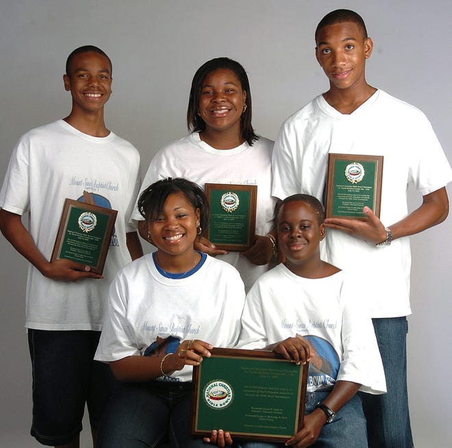 (L&R sitting) Jasmine Johnson,16 and Brandon Dunham, 15 (L&R standing) Ronald Williams, 14, Tyisha Adderly, 16, and Ryan Robinson,15. A team of young people from Mt. Sinai Baptist Church recently won a national Bible bowl championship in 2005.